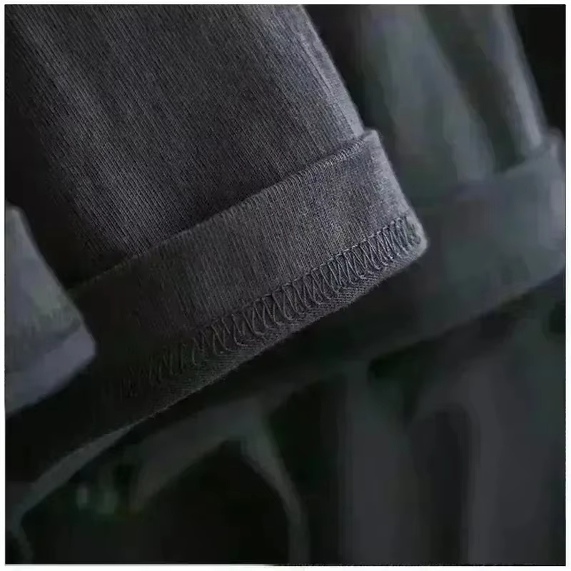 تي شيرت بتصميم ملصق فيلم 